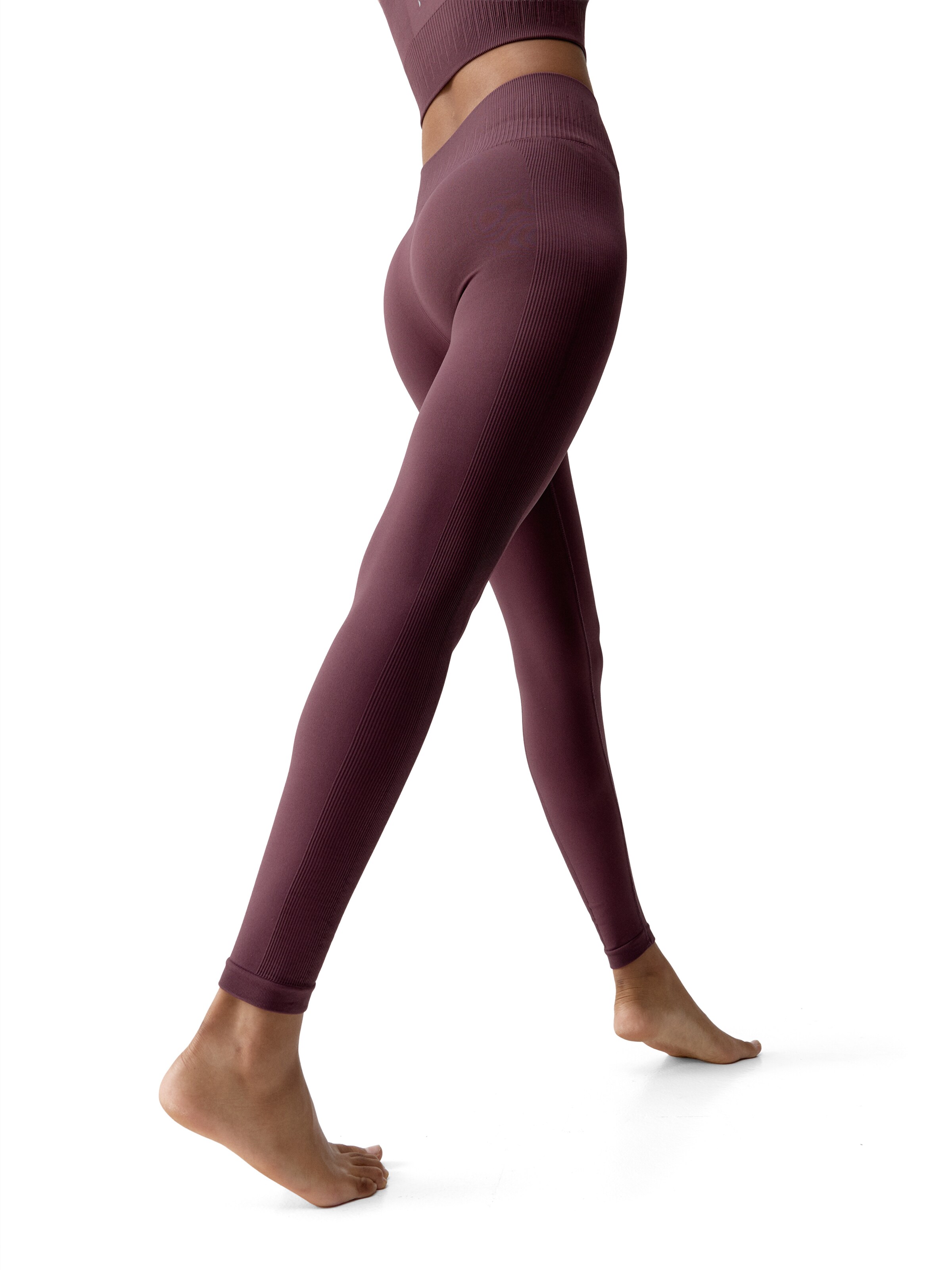 Born Living Yoga Skinny Sportbroek ' Naia ' in Rood