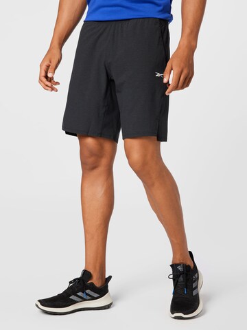 Regular Pantalon de sport 'Epic' Reebok en noir : devant