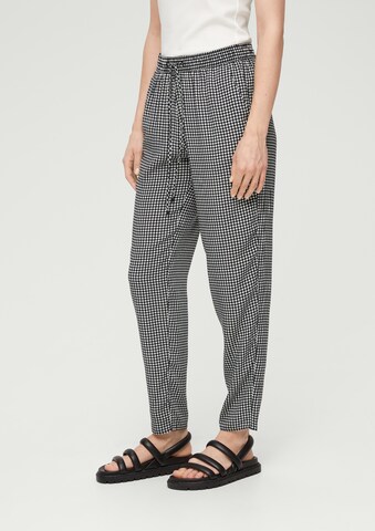 s.Oliver Tapered Pants in Black: front