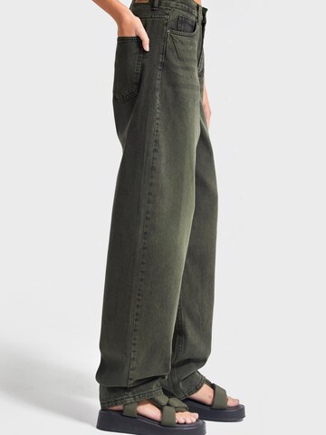 IT'S BASIC Loose fit Jeans 'IVY Skater Mid Rise Jeans' in Green