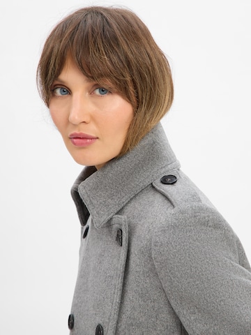 DRYKORN Демисезонное пальто 'Piethill' в Серый