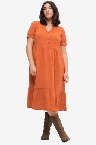 Studio Untold Dress in Orange: front