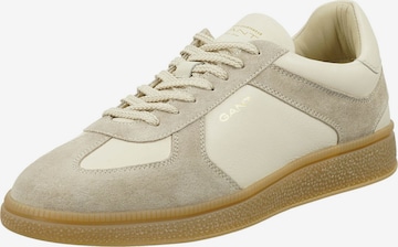 Baskets basses GANT en beige : devant