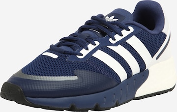 Baskets basses ADIDAS ORIGINALS en bleu : devant