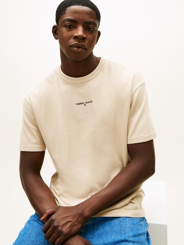 Tricou de la Tommy Jeans pe bej