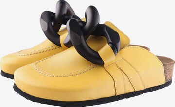 D.MoRo Shoes Mules 'Obasere' in Yellow: front