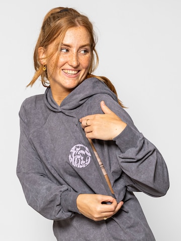 dayê rose Oversized Sweater 'It's Just A Phase' in Grey