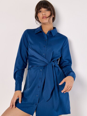 Apricot Blusenkleid in Blau