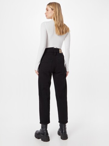 Regular Pantaloni de la Herrlicher pe negru