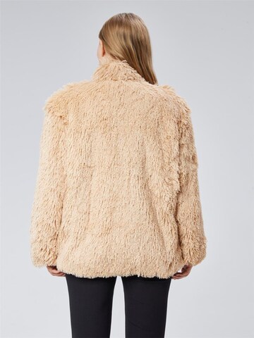 Veste d’hiver HOME STORE en beige