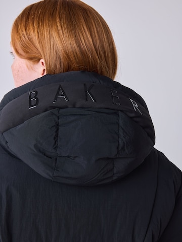 Baker by Ted Baker Пальто в Черный