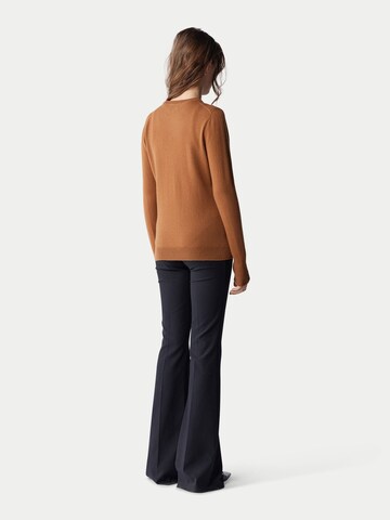 GOBI Cashmere Trui 'Women's Essential Cashmere Crewneck Sweater' in Bruin