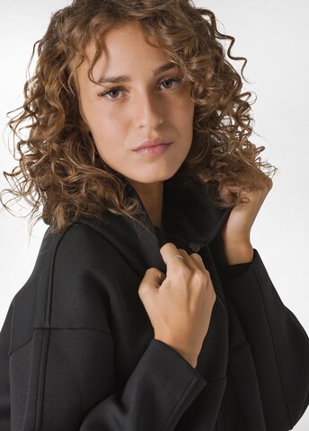 Veste de survêtement DEHA en noir