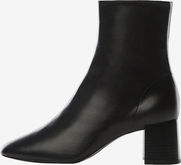 Bottines 'Carla' MANGO en noir : devant