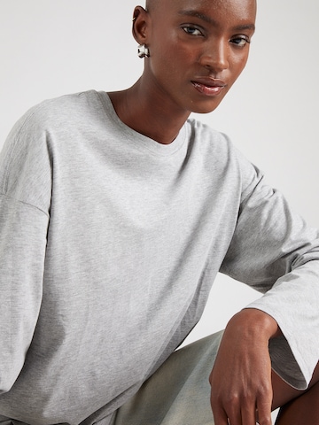 Monki Shirt in Grau