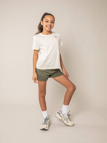 T-Shirt 'Luzia' Deeluxe en blanc