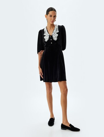 Koton Kleid in Schwarz