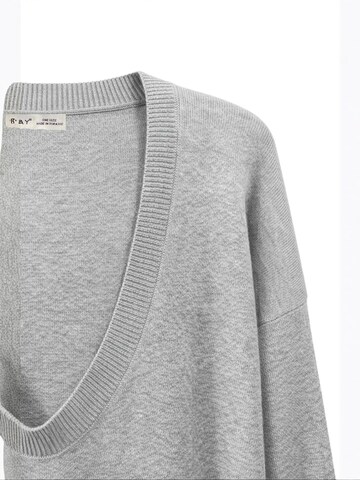 Pullover di MixRay in grigio