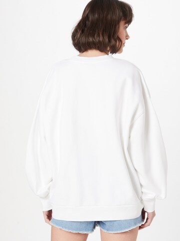 LEVI'S ® - Sudadera 'Graphic Pai Crew Premium Mv Logo Fill Wh' en blanco