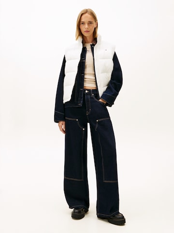 Vestă 'ESSENTIAL' de la Tommy Jeans pe alb