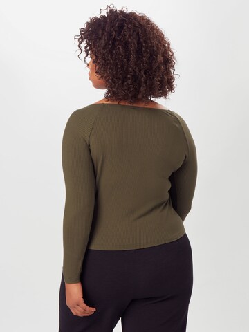 ABOUT YOU Curvy Shirt 'Juli' in Groen