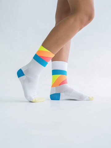 INCYLENCE Athletic Socks 'STRIDES' in White