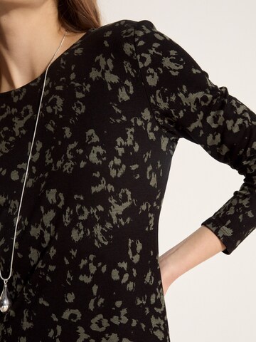 Robe ' ' Apricot en vert