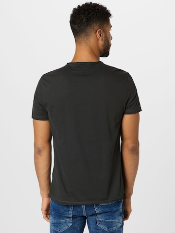 AMPLIFIED T-shirt 'IRON MAIDEN' i svart