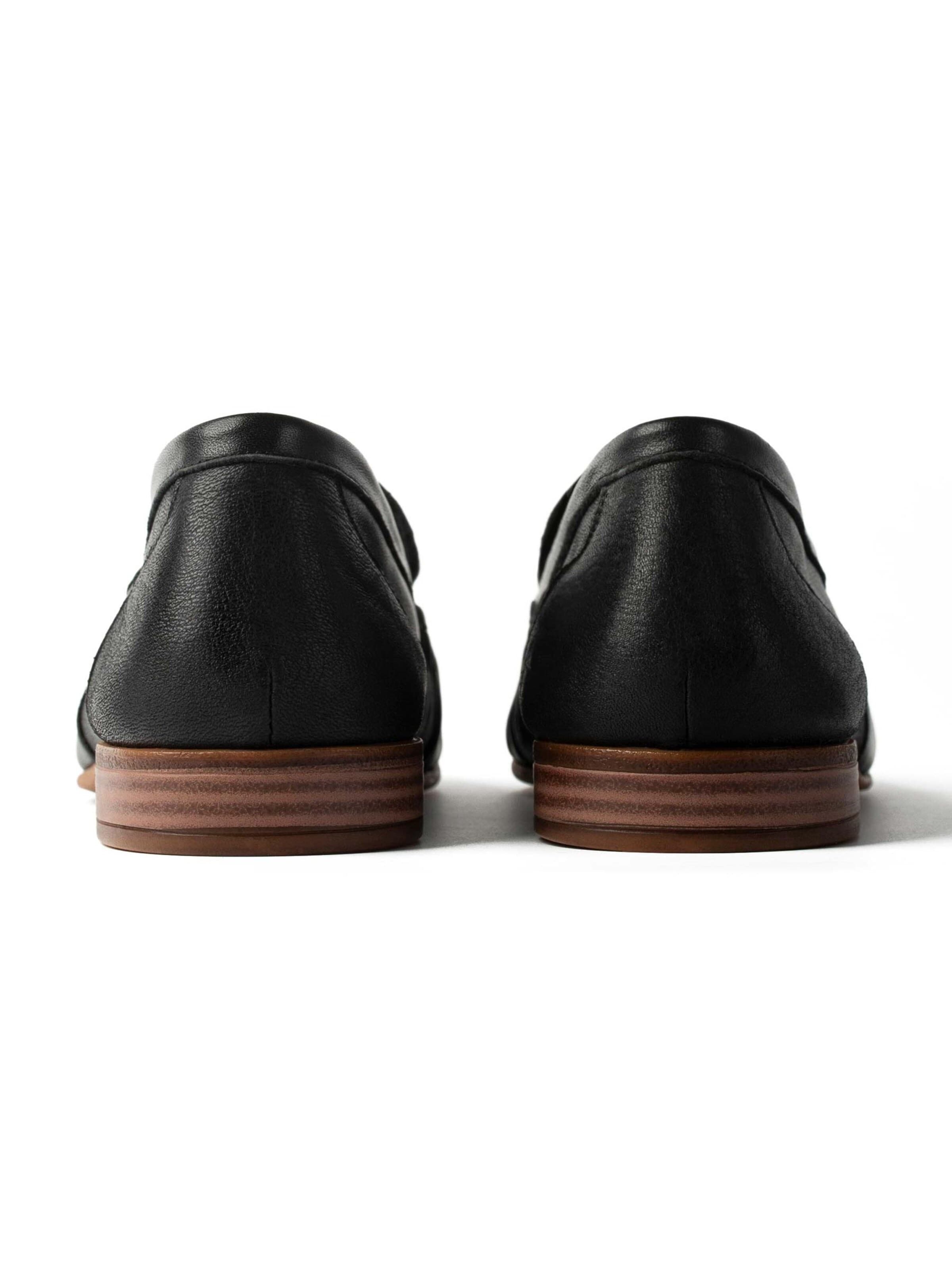 L37 HANDMADE SHOESMokasinke 'WILDFLOWERS IN HER HAIR' - crna boja