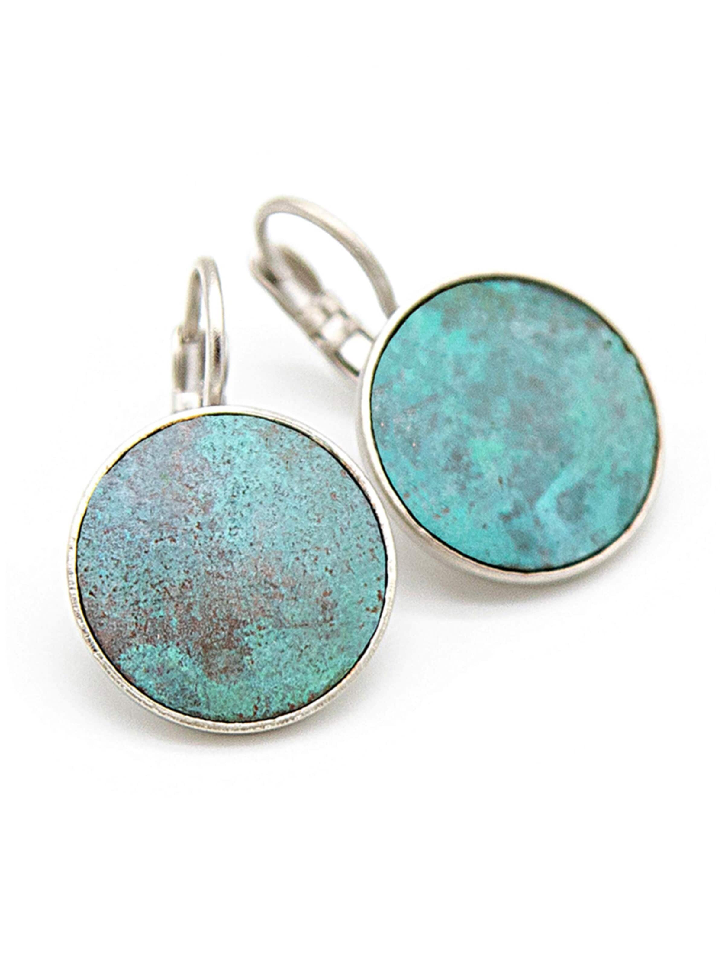 Sergio Engel Earrings 'Patina Ohrring 01 Elegante Edelstahlhänger mit patinierten Metallplättchen' in Blue: front