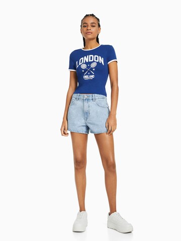 Bershka Loosefit Shorts in Blau