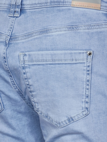 STREET ONE Slimfit Jeans 'Bonny' in Blauw