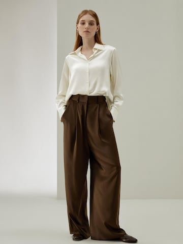Lilysilk - Blusa en blanco