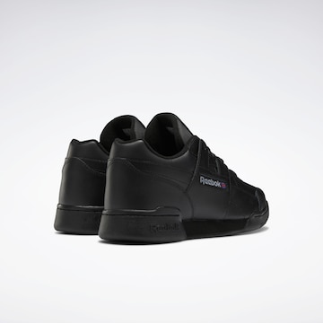 Baskets basses 'Workout Plus' Reebok en noir