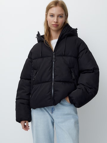 Pull&Bear Jacke in Schwarz: predná strana