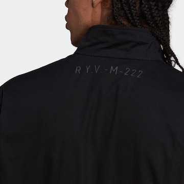 ADIDAS ORIGINALS Between-Season Jacket in Black