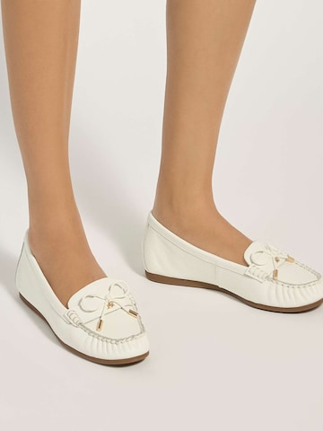 Chaussure basse 'Grier' Dune LONDON en blanc