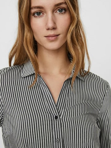 VERO MODA Halenkové body 'Erika' – černá