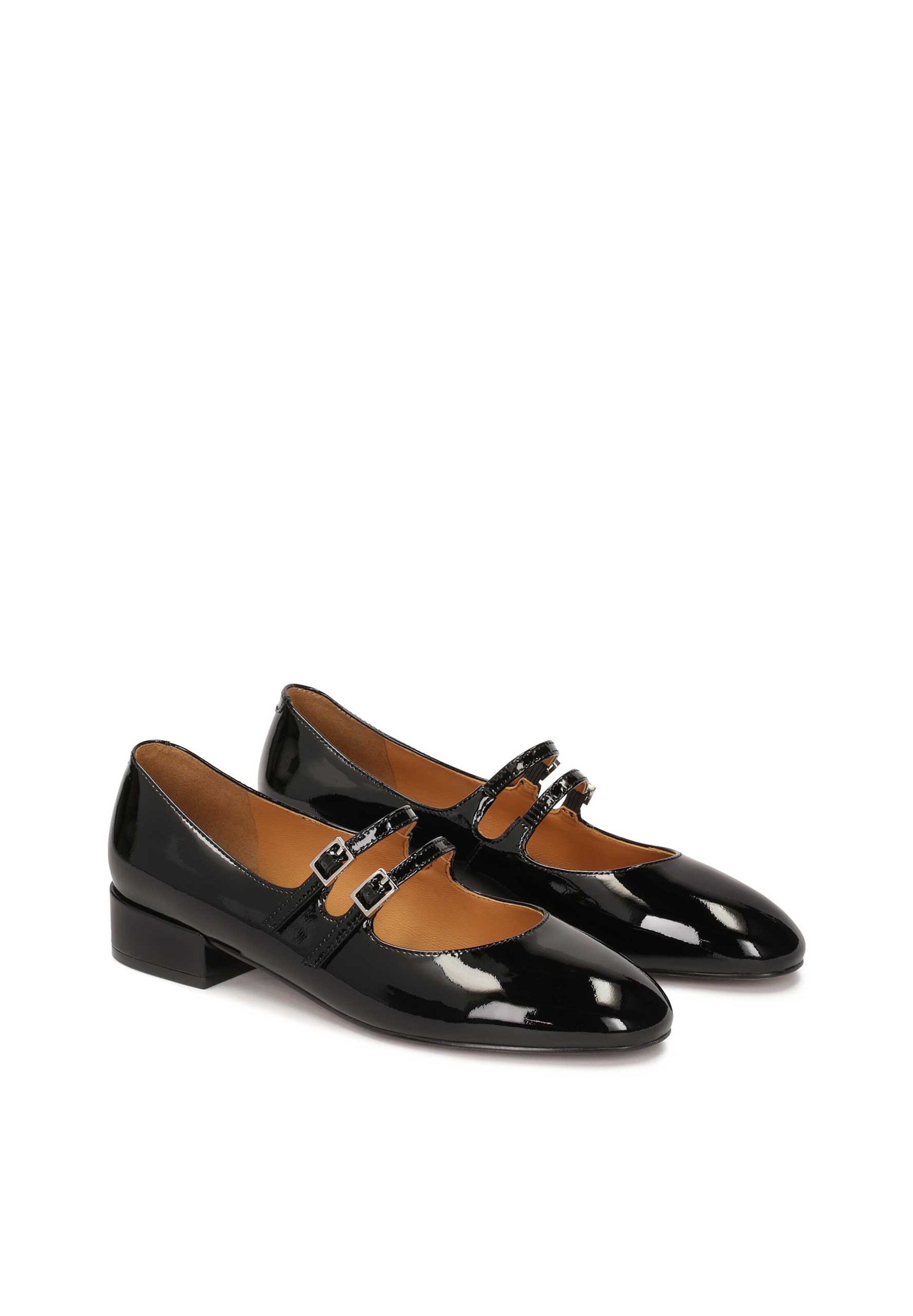 Kazar Strap ballerina 'Kaja' in Black