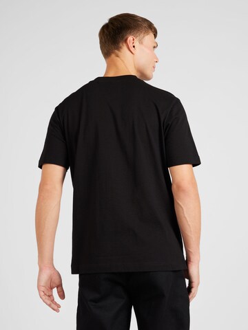 Tricou de la BOSS pe negru