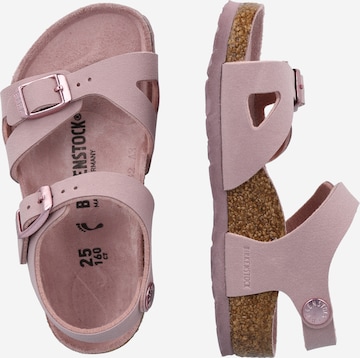 BIRKENSTOCK - Sapatos abertos em rosa