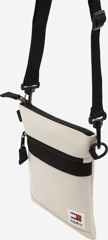 Tommy Jeans Crossbody bag in Beige