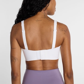 new balance - Soutien Bustier Soutien de desporto em branco