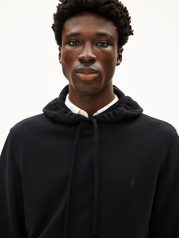 ARMEDANGELS Sweatshirt in Zwart