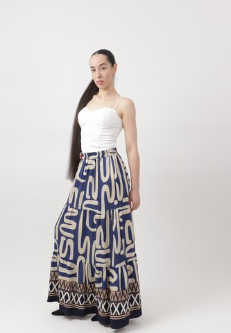 Elara Rok in Blauw