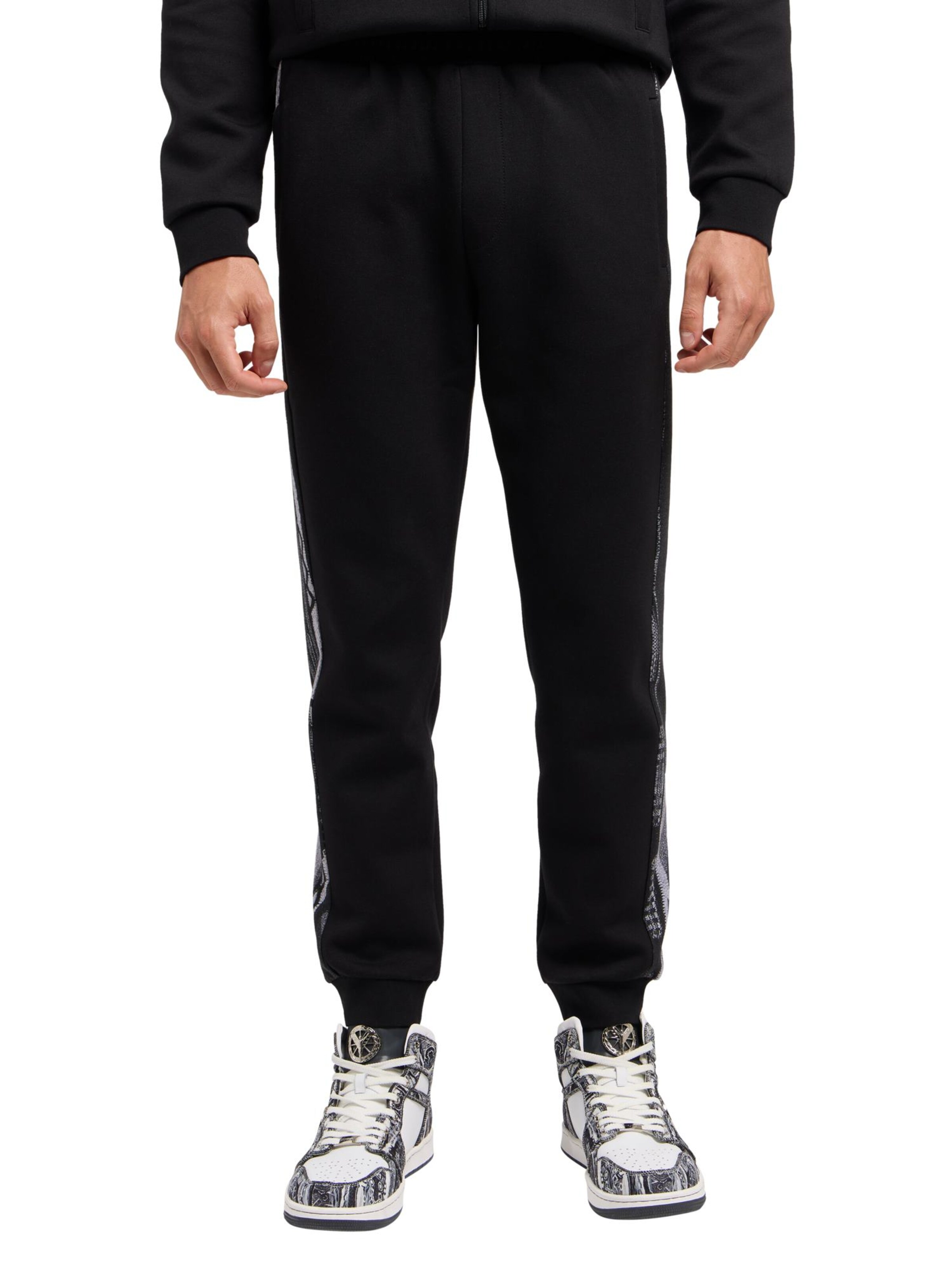 Carlo Colucci Tapered Hose ' Di Sandro ' in Schwarz: Vorderseite