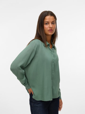 VERO MODA Blouse 'VMBUMPY' in Green: front