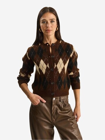 Giacchetta di Bianco Lucci in marrone: frontale