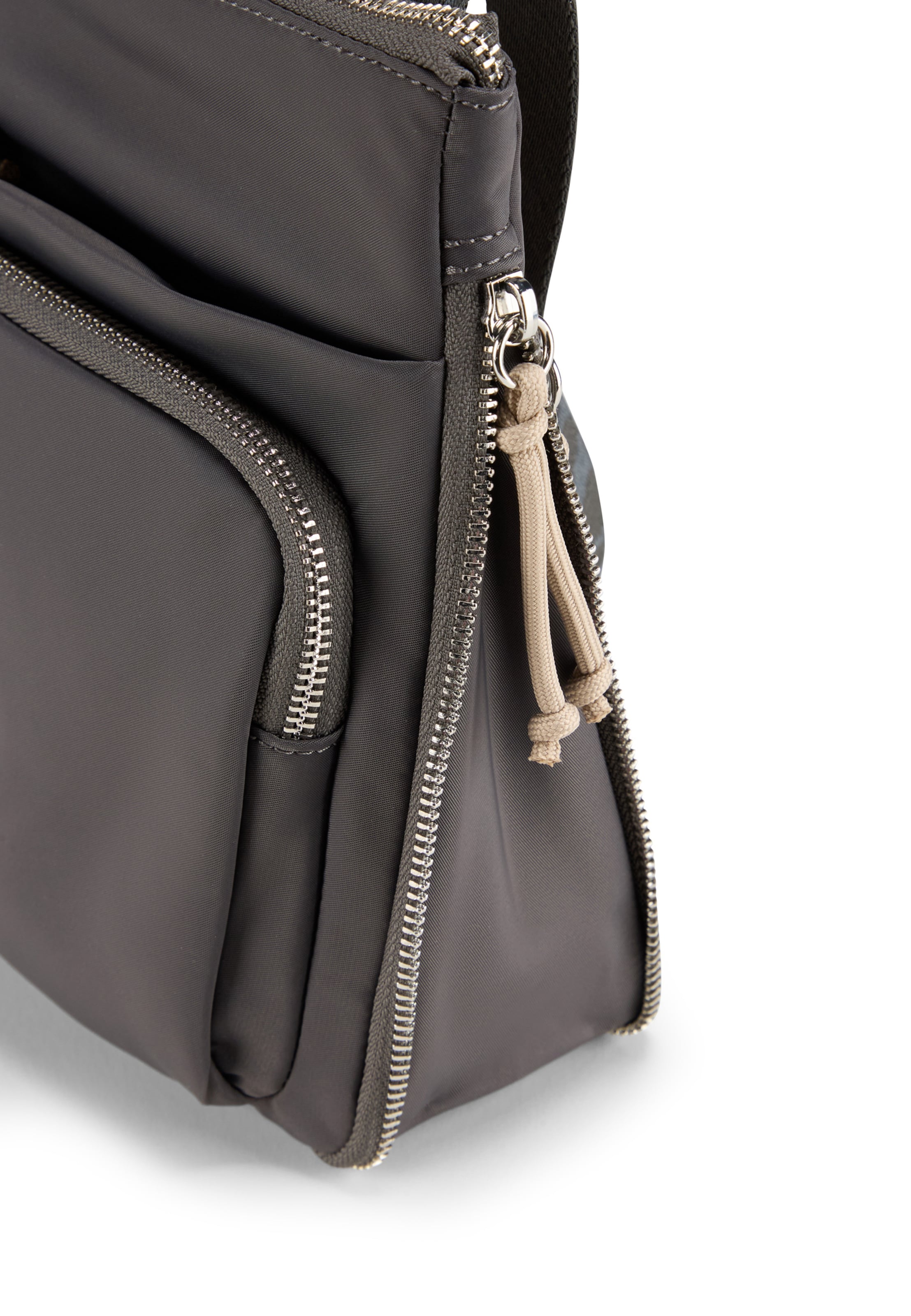 JOOP! Schoudertas 'Lietissimo Lilou' in Grijs