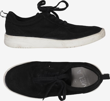 MELA Sneaker 40 in Schwarz: Vorderseite